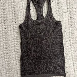 Lululemon align tank size 4